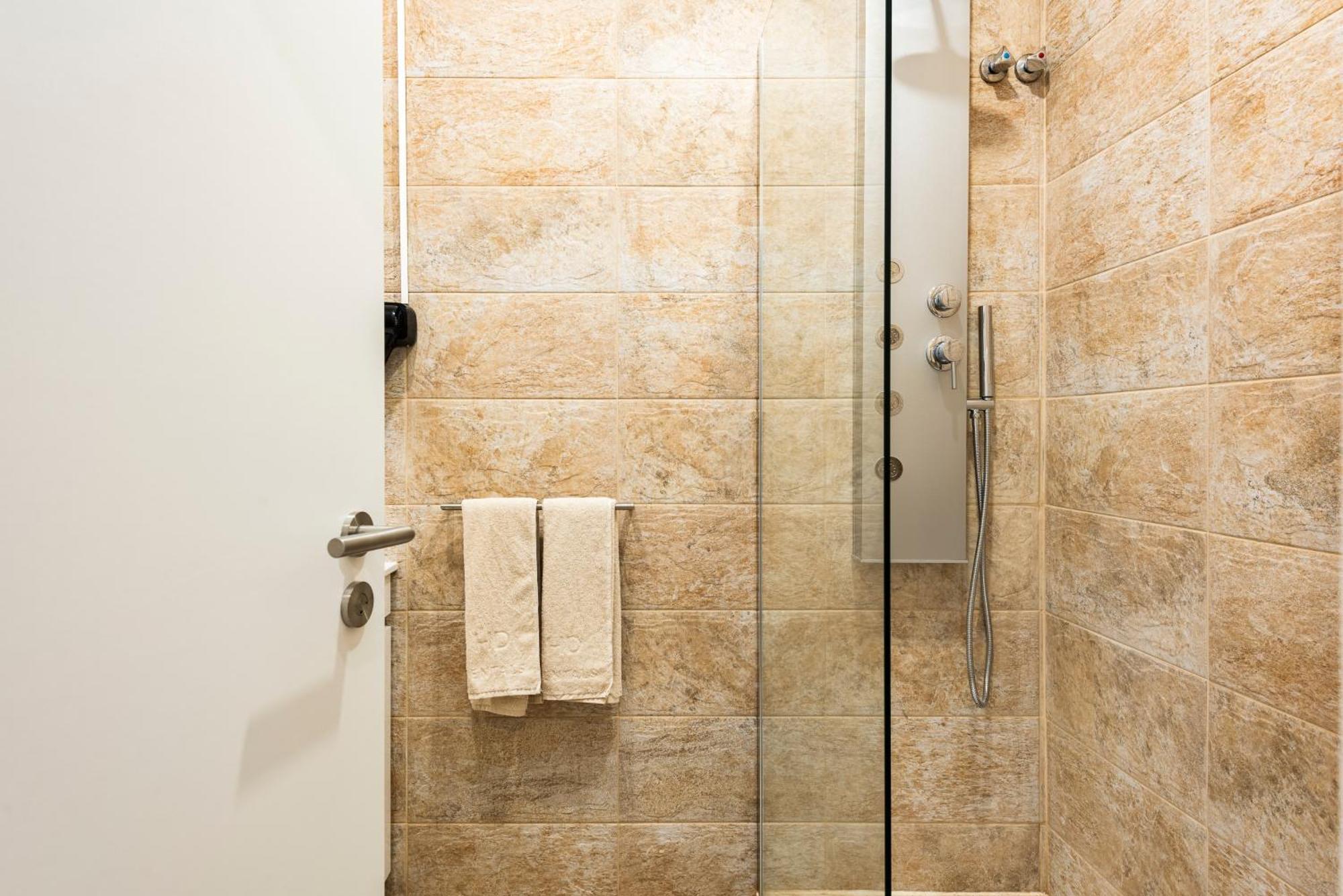 פארו Madalena Hostel E Suites מראה חיצוני תמונה